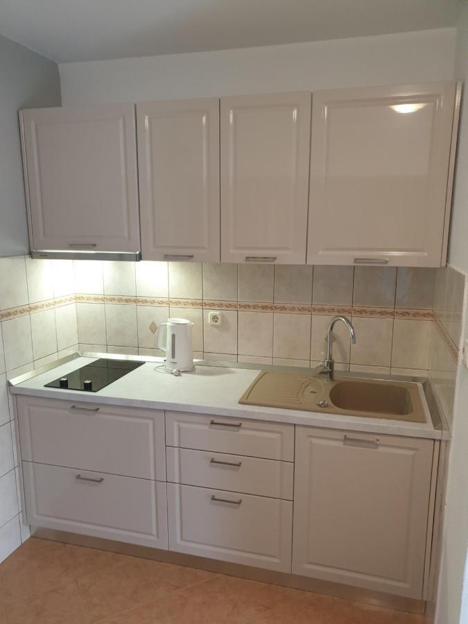 Apartments Zdenka Винишче Экстерьер фото