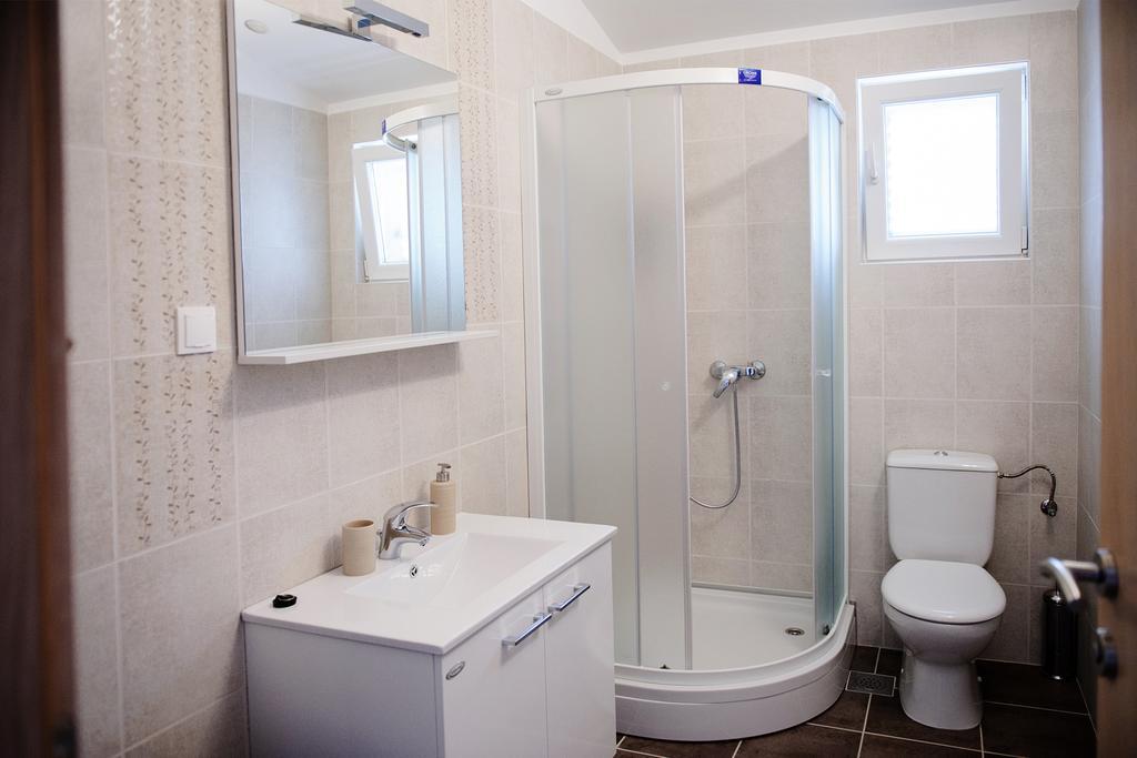Apartments Zdenka Винишче Экстерьер фото