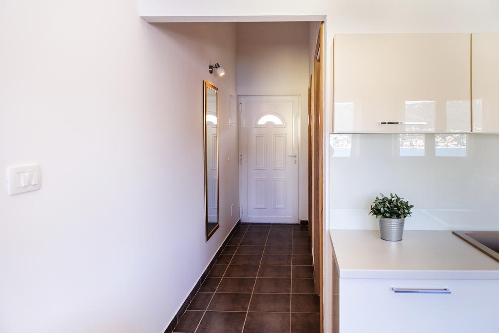 Apartments Zdenka Винишче Экстерьер фото