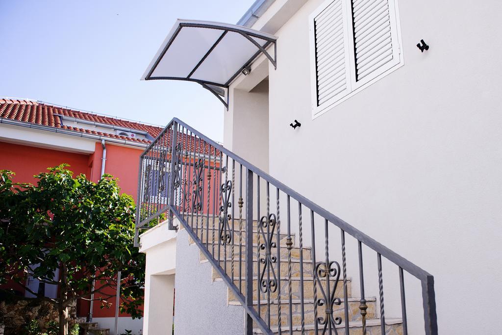 Apartments Zdenka Винишче Экстерьер фото